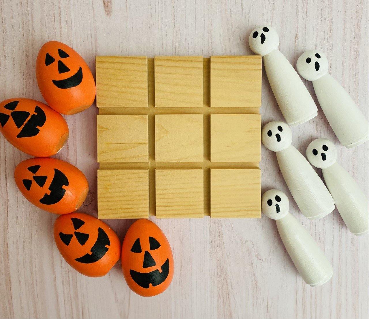 Halloween-themed Tic Tac Toe - 2 Paper Sisters